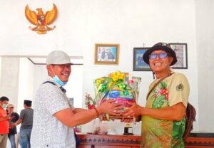 PWI Pringsewu Sambut Idulfitri Dengan Berbagi