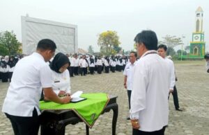 61 CPNS Pemkab Pringsewu Terima SK PNS & 400 PNS Ucapkan Sumpah/Janji