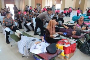 Sambut HUT Bhayangkara ke-77, Polda Lampung Gelar Donor Darah Dan Vaksinasi Covid-19