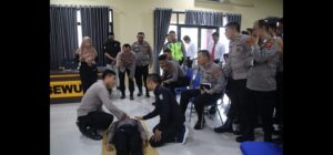 Puluhan Personel Polres Pringsewu Jalani Pelatihan Bantuan Hidup Dasar