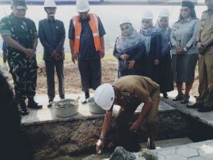 Pj.Bupati Pringsewu Letakkan Batu Pertama Pembangunan RS Harum Melati Aisyah