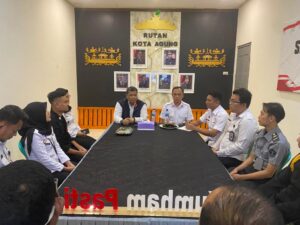 Pengarahan Kepala Divisi Pemasyarakatan Kemenkumham Lampung Kepada Petugas dan Motivasi WBP Rutan Kota Agung.