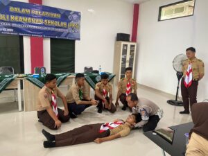 Satlantas Polres Pringsewu Latih Siswa Penanganan Korban Kecelakaan Lalu Lintas