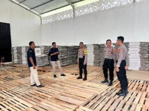 Polres Pringsewu Amankan Kedatangan Logistik Pemilu