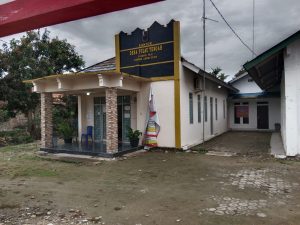 Kantor Desa Pulau Tengah Kecamatan Palas Kosong, Masyarakat Kecewa dan Minta Tindakan Bupati