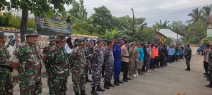 Karya Bhakti Kodim 0424/Tanggamus Memperingati HUT Ke-78 Kodam II Sriwijaya dengan Aksi Pembersihan Saluran Air
