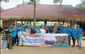 FKWKP Pererat Tali Silaturahmi dalam Family Gathering Pantai Sanggar Beach