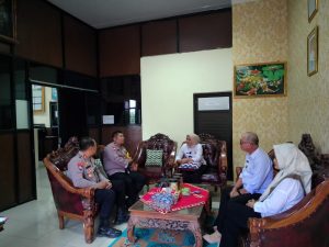 Sat Binmas Polres Pringsewu Imbau Masyarakat Menjaga Kerukunan dan Persatuan Menuju Pemilu 2024