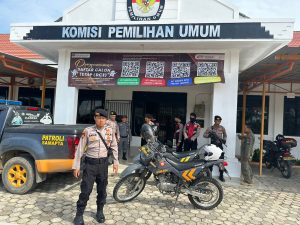Satgas Preventif Operasi Mantap Brata Polres Pringsewu Melaksanakan Patroli dan Pengamanan Kantor serta Gudang Logistik Pemilu