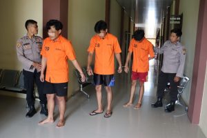 Tiga Kurir Narkoba Asal Pringsewu Ditangkap Polisi Saat menunggu Pembeli di SPBU