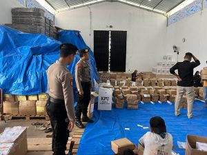 Polres Pringsewu Lakukan Pengamanan Proses Pengepakan Logistik Pemilu