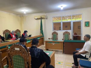 Pengadilan Pringsewu Tuntut Pelaku Rokok Ilegal dengan Denda Miliaran”