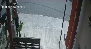 Pelanggaran Privasi Terungkap: PKD Pringsewu Selatan Tanpa Izin Ambil Bendera Terekam CCTV 