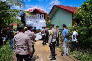 Polres Pringsewu Amankan Pergeseran Logistik Dari PPK Menuju Gudang KPU