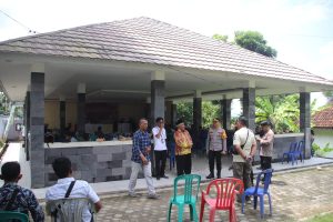 Kapolres Pringsewu Memantau Langsung Rapat Pleno Penghitungan Suara Pemilu di Tingkat PPK