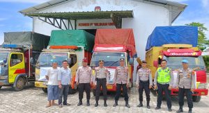 Polres Pringsewu Terus Kawal dan Amankan Pergeseran Logistik Dari PPK Menuju Gudang KPU