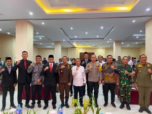 Kapolres Pringsewu Apresiasi Rapat Pleno penghitungan Suara Pemilu Di Pringsewu Berjalan aman