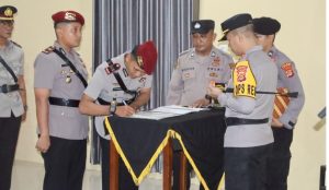 Jabatan Dua Kabag dan Tiga Kasat di Polres Pringsewu Diserahterimakan