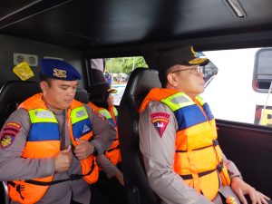 Kapolda Lampung Instruksikan Tim Rescue dan Patroli Perairan untuk WSL Krui Pro 2024