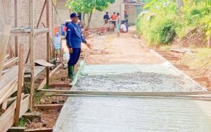 Sukoharjo 1 Mulai Pembangunan Rabat Beton, Warga Beri Apresiasi
