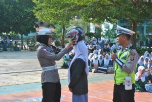 Kunjungi SMAN 1 Gadingrejo, Polantas Polres Pringsewu Ajak Siswa Tertib berlalu Lintas