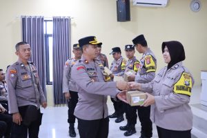 Evaluasi Kinerja Bhabinkamtibmas: Wakapolres Pringsewu Dorong Penyempurnaan Harkamtibmas di Kabupaten Pringsewu