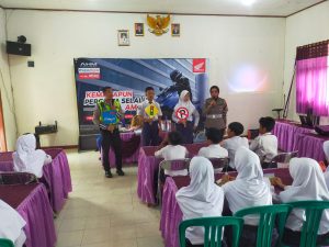 Satlantas Polres Pringsewu Edukasi Siswa SMPN 4 tentang Keselamatan Berkendara