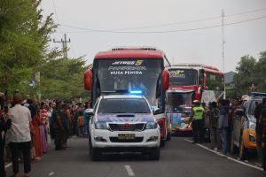 Polres Pringsewu Amankan Keberangkatan Ratusan Jemaah Calon Haji Pringsewu