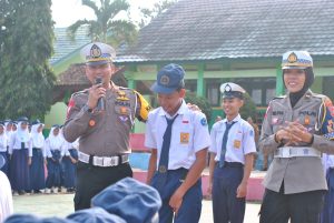 Polres Pringsewu Gelar Edukasi Lalu Lintas di SMPN 3 Gadingrejo, Ciptakan Pelajar Pelopor Keselamatan