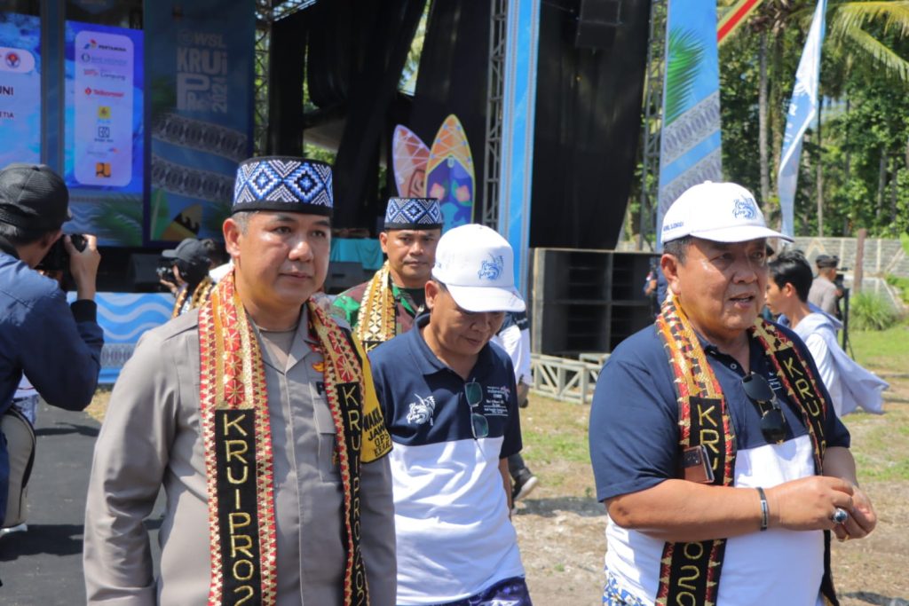 WSL Krui Pro 2024 Dibuka, Wakapolda Tekankan Personel Beri Pelayanan Humanis