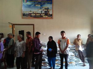 Penyaluran Bantuan Pangan CBP Tahap 5 di Pekon Nusawungu