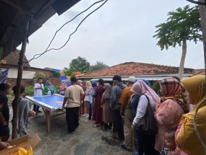 Tim Milenial Iqbal Ardiansyah Gelar Fun Game, Warga Surabaya Antusias