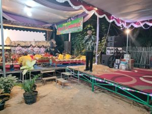 Adi Erlansyah Hadiri Pagelaran Wayang Kulit dalam Acara Ulang Tahun ke-16 Desa Gumukrejo