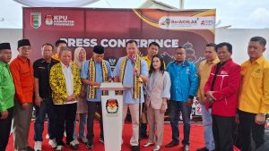 Aries Sandi dan Supriyanto Resmi Mendaftar di KPU Pesawaran, Siap Maju di Pilkada 2024