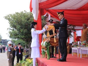 AKBP Yunnus Saputra Pimpin Upacara Penurunan Bendera HUT RI Ke-79 Di Kabupaten Pringsewu