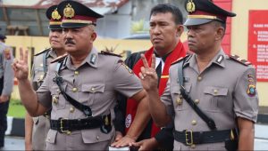 Hans Silalahi dan Ramses Butarbutar Ucapkan Selamat kepada Kapolsek Pagar Merbau IPTU Ronald Sihite