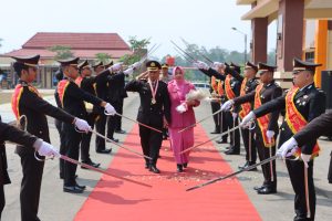 Kapolres Pringsewu Lepas Enam Perwira Polri yang Memasuki Masa Purnatugas