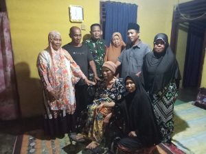 Babinsa Koramil 411-13/BR Berikan Kursi Roda Pada Warga Kampung Mekar Jaya Dan Kampung Tanjung Jaya