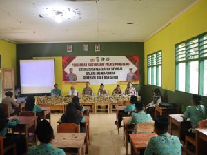Kedokteran Kesehatan Polres Pringsewu Gelar Pengabdian Masyarakat di SMP IT Mambaul Hisan