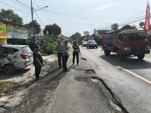 Jelang Mudik Lebaran, Satlantas Pringsewu Temukan Banyak Jalan Rusak di Jalinbar