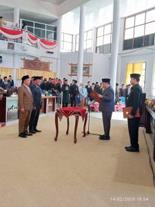 DPRD Way Kanan Gelar Sumpah Janji PAW Anggota
