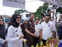 Wagub Bersama Kajati Lampung Buka Pasar Murah Sebagai Wujud Kepedulian Kepada Masyarakat