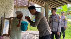 Di Bulan Suci Ramadhan, Polsek Penengahan Membagikan Takjil Gratis di wilayah Ketapang, Lamsel