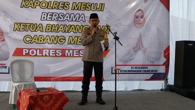 Kapolres Mesuji bersama Ketua Bhayangkari Cabang Mesuji dan para PJU melaksanakan Safari Ramadhan dan Kunjungan Kerja Ke Mapolsek Simpang Pematang.