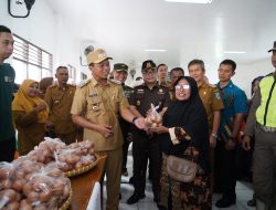 Pemkab Pringsewu dan Kodim 0424 Gelar GPM Bersubsidi dan Bazar Ramadan TNI