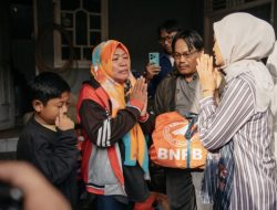 Wakil Gubernur Lampung Tinjau Banjir di Way Kandis dan Sampaikan Belasungkawa kepada Keluarga Korban Longsor di Gedong Air