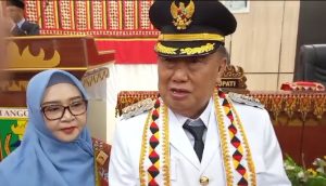 Pondasi Jembatan Ambrol, Warga Air Naningan Harapkan Respon Bupatinya