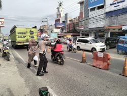 Arus Lalu Lintas Pringsewu Padat Jelang Idul Fitri, Polisi Lakukan Pengamanan di Titik Rawan