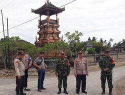 Perayaan Galungan di Bali Agung, Kapolsek dan Babinsa Hadir Berikan Rasa Aman