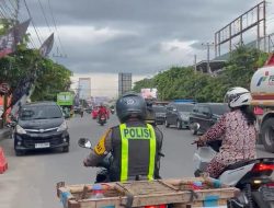 Cara Polisi di Lampung Layani Pemudik, Sediakan BBM Keliling Gratis bagi yang Kehabisan Bensin